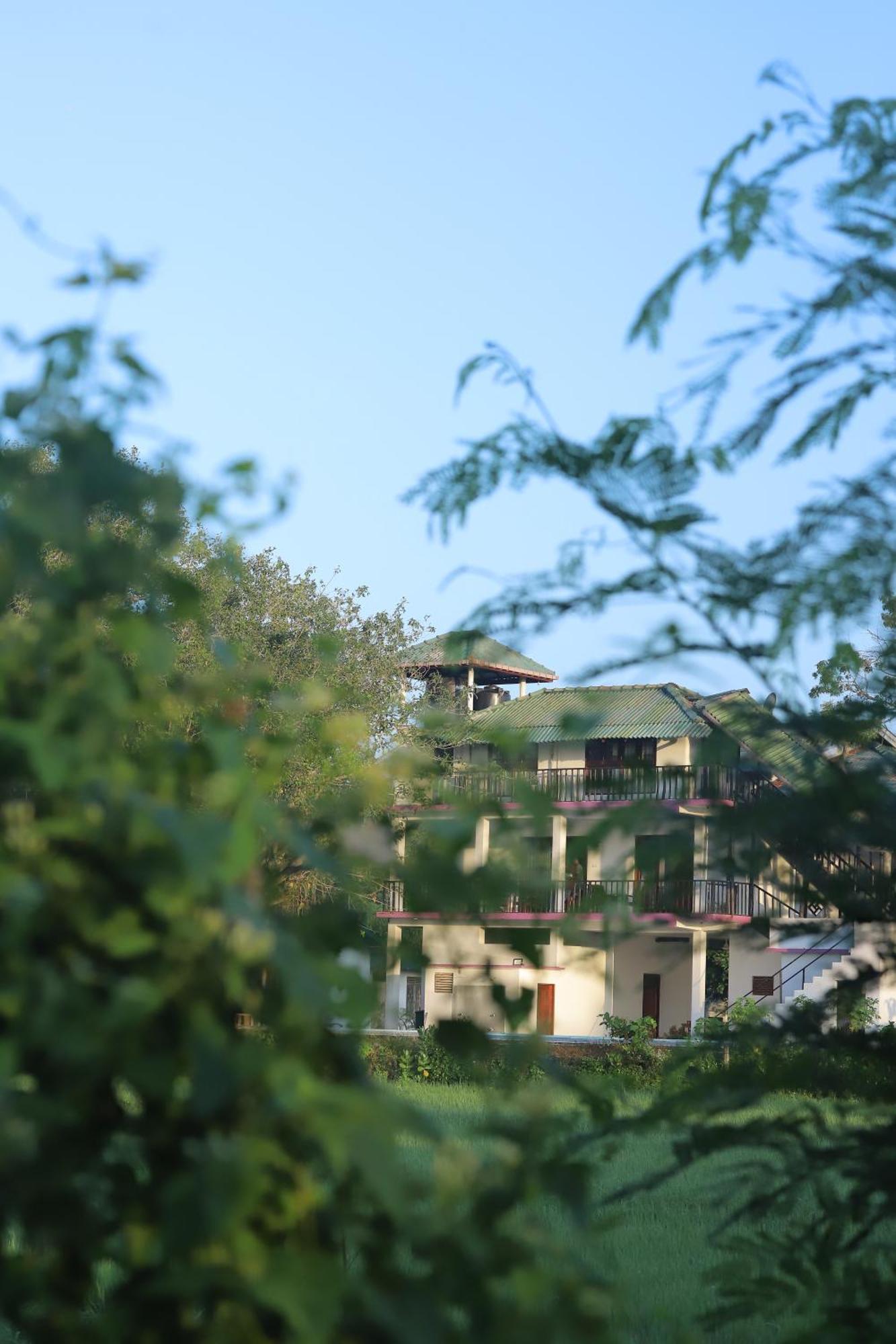 Birdsong Leisure Resort Tissamaharama Exterior foto
