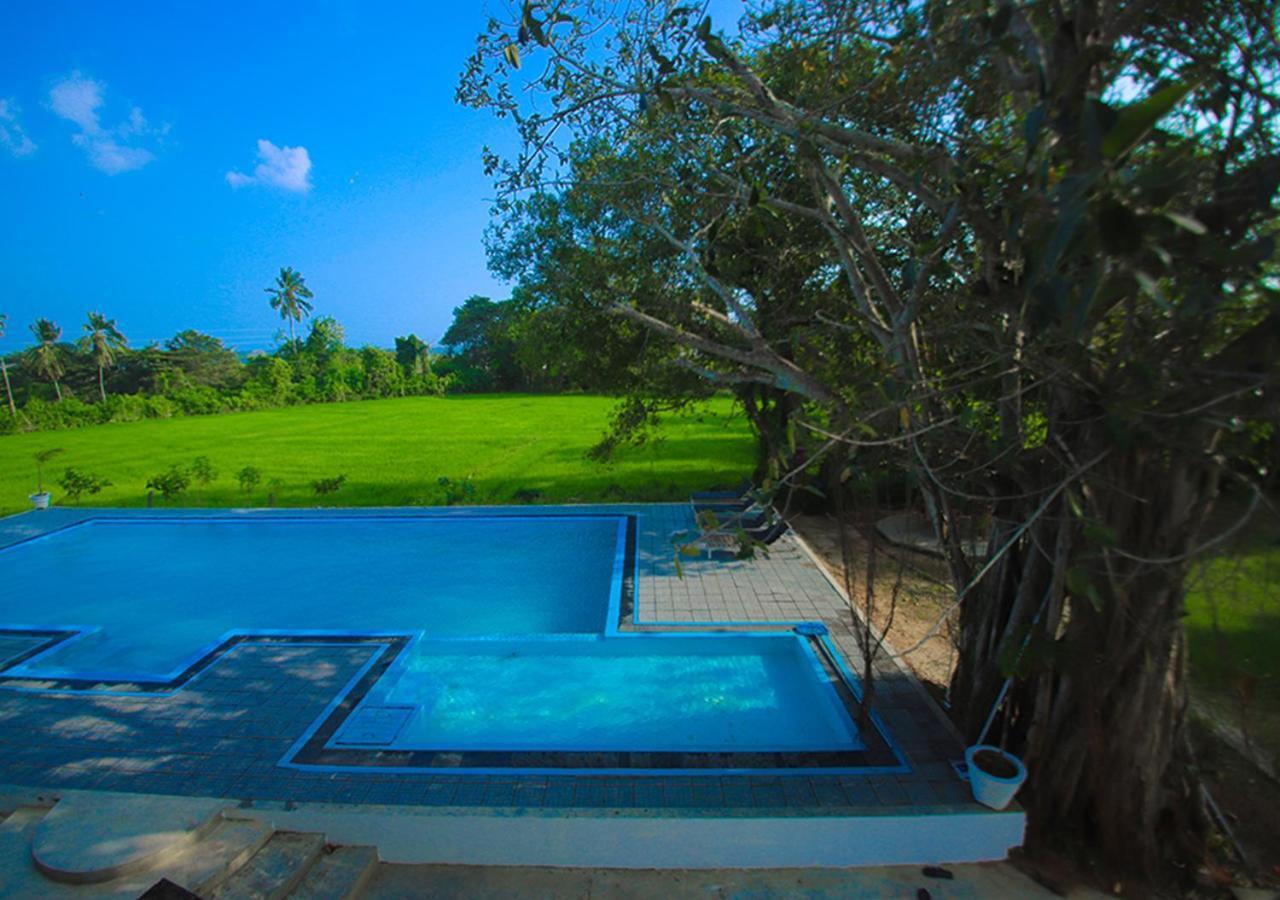 Birdsong Leisure Resort Tissamaharama Exterior foto